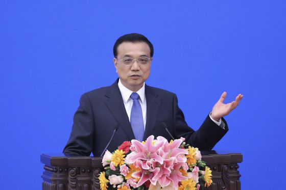 El primer ministro chino, Li Keqiang, durante una intervención. / EFE