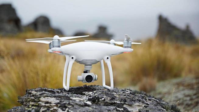 El DJI Phantom 4 es uno de los modelos más completos, y más caros, del mercado. (DJI)