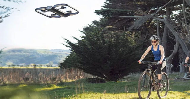 Este dron puede seguirte y grabar desde el cielo